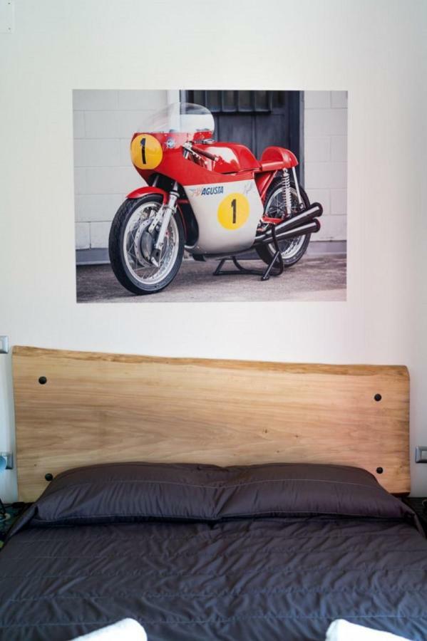مبيت وإفطار Millesimo Italian Piston House Sport Moto Rent المظهر الخارجي الصورة