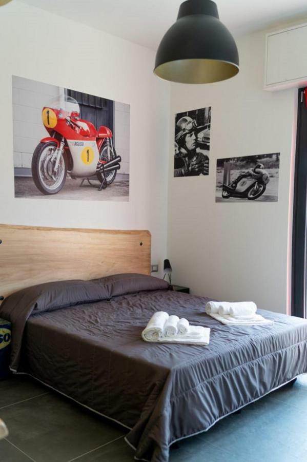 مبيت وإفطار Millesimo Italian Piston House Sport Moto Rent المظهر الخارجي الصورة