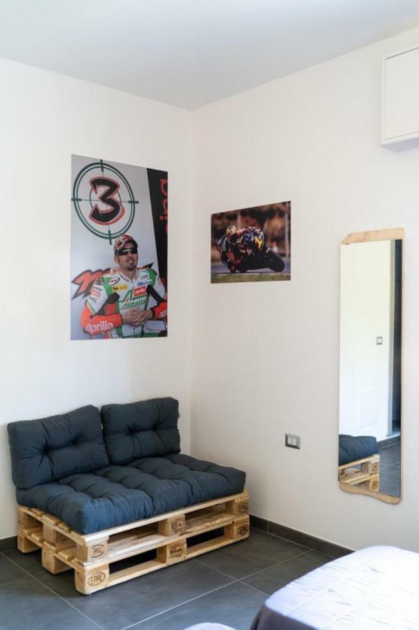 مبيت وإفطار Millesimo Italian Piston House Sport Moto Rent المظهر الخارجي الصورة